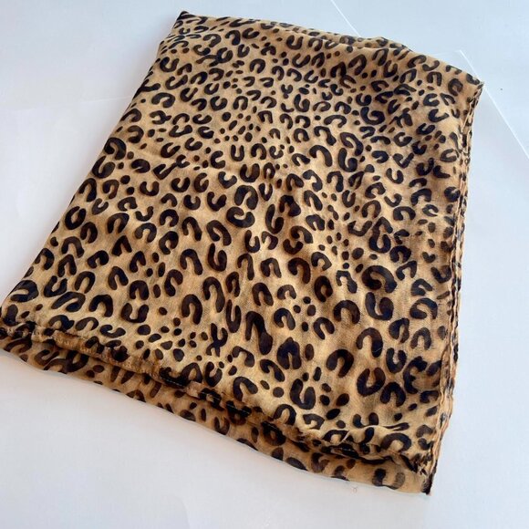 Cheetah Leopard Oversized Infinity Scarf - Picture 4 of 4
